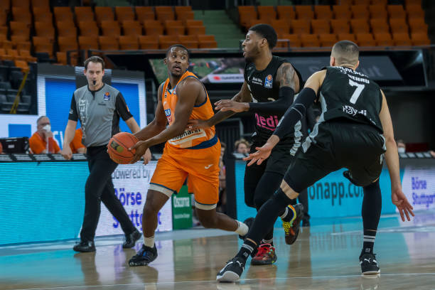 球队在争夺 球队在争夺